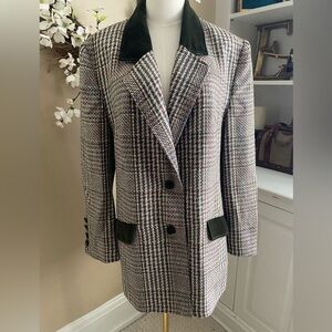 Stunning Wool and Silk Givenchy Houndstooth Blazer with Green Suede Accents